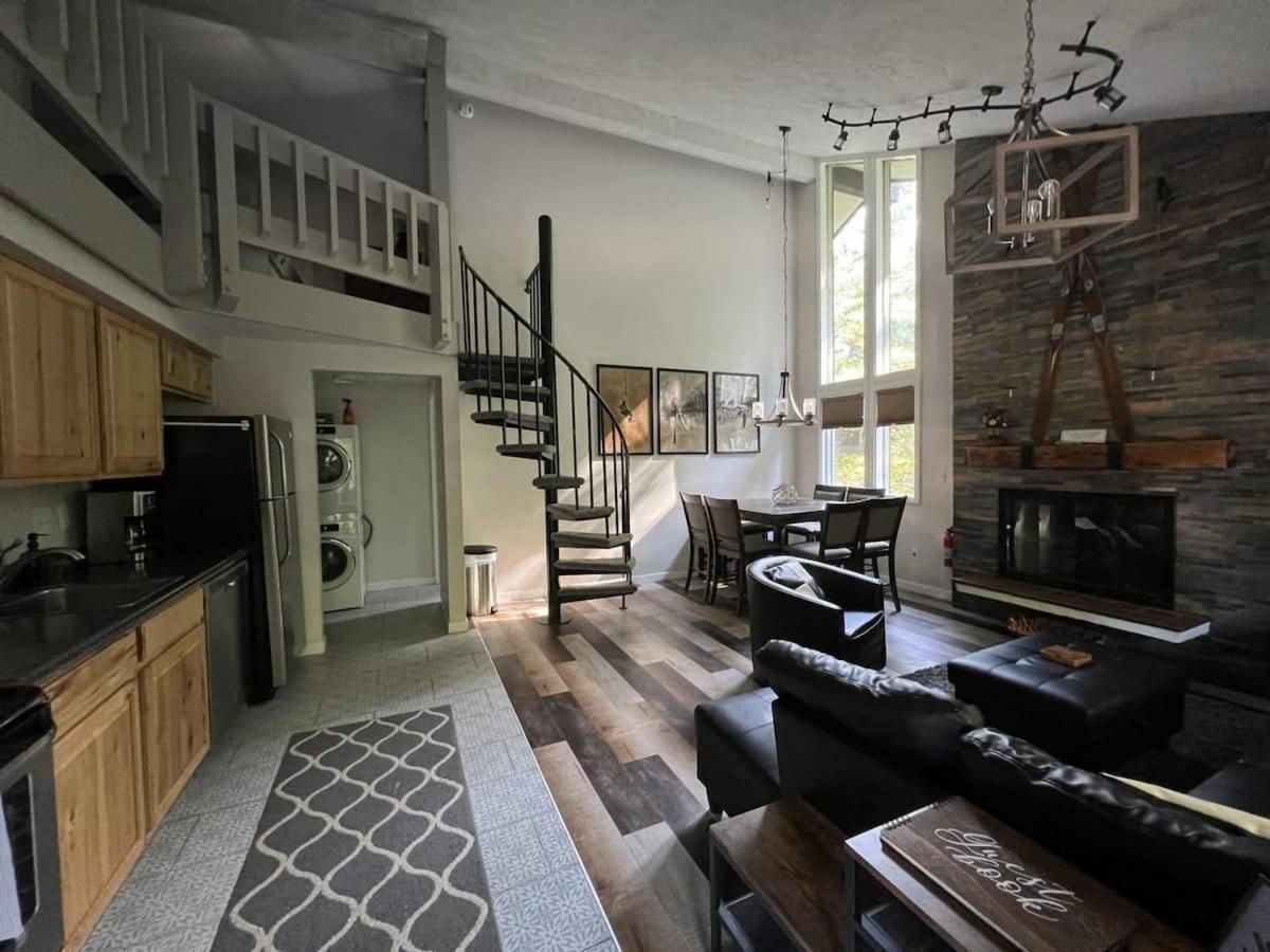 Boyne Falls Boyne Mountain Condo -Sleeps 12 מראה חיצוני תמונה