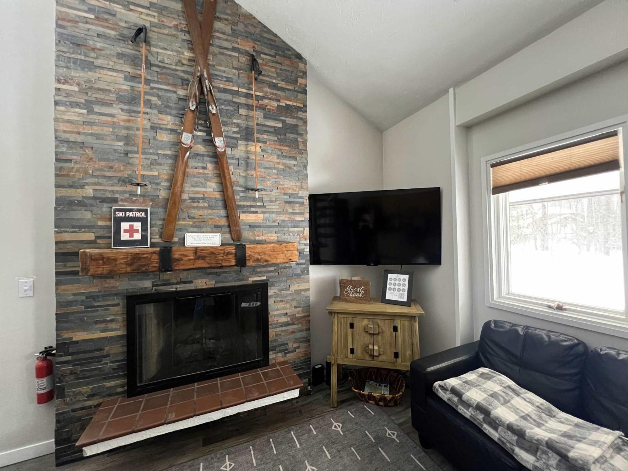 Boyne Falls Boyne Mountain Condo -Sleeps 12 מראה חיצוני תמונה