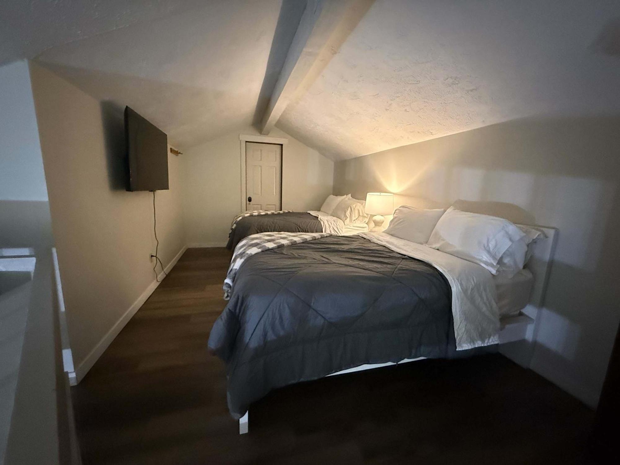 Boyne Falls Boyne Mountain Condo -Sleeps 12 מראה חיצוני תמונה