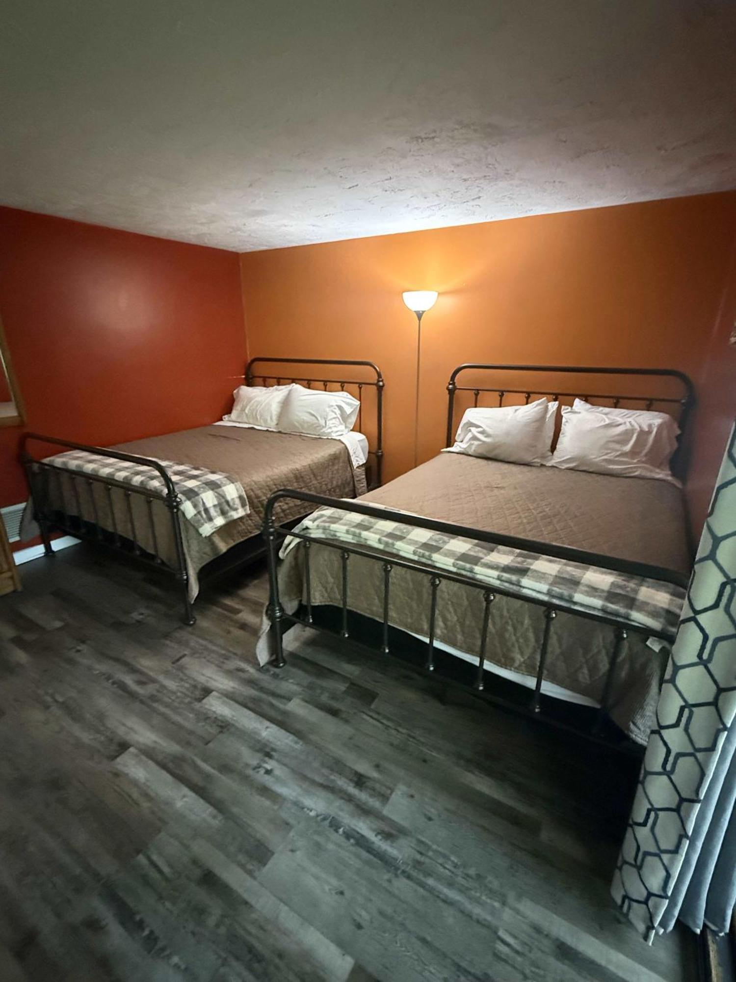 Boyne Falls Boyne Mountain Condo -Sleeps 12 מראה חיצוני תמונה